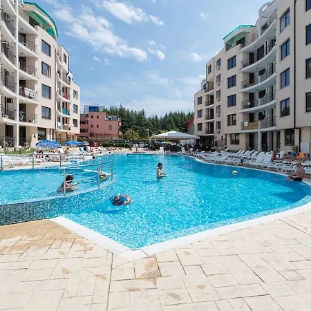 ❤wifi❤studio With Kitchen&balcony Pool View❤ye❤ Apartman *